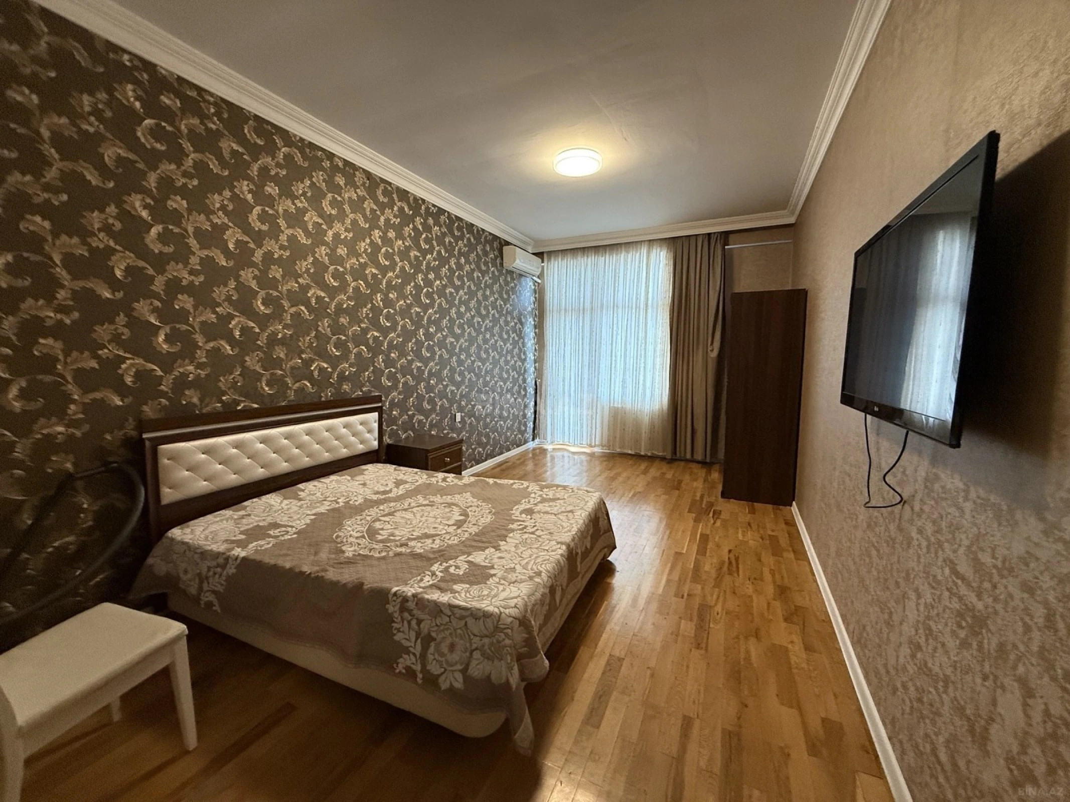 Satılır 3 otaqlı mənzil 120 m²