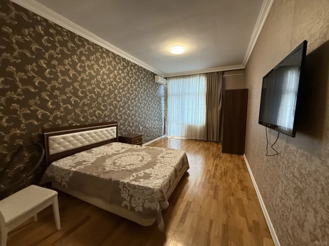 Satılır 3 otaqlı mənzil 120 m²