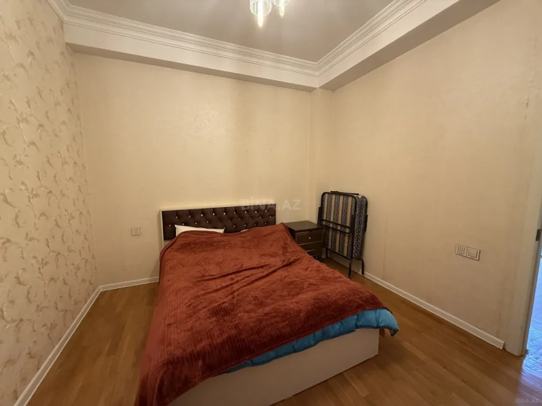 Satılır 3 otaqlı mənzil 120 m²