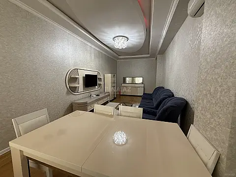 Satılır 3 otaqlı mənzil 120 m²