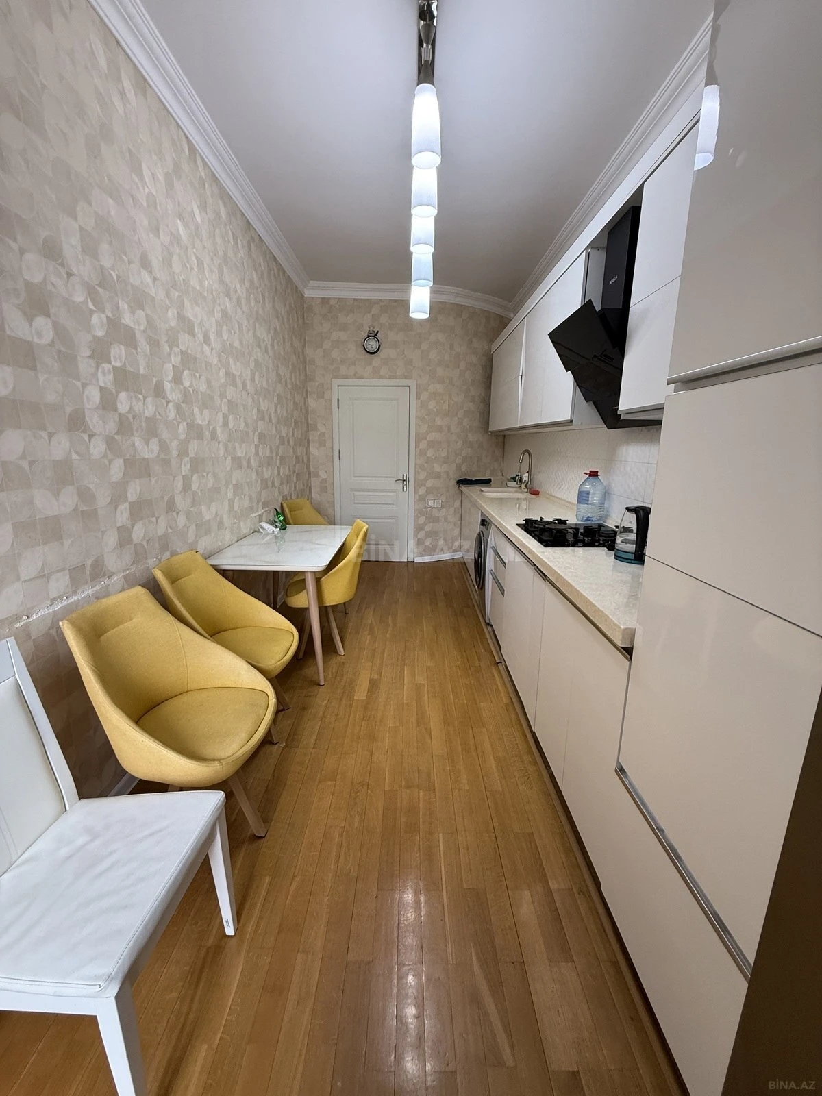 Satılır 3 otaqlı mənzil 120 m²