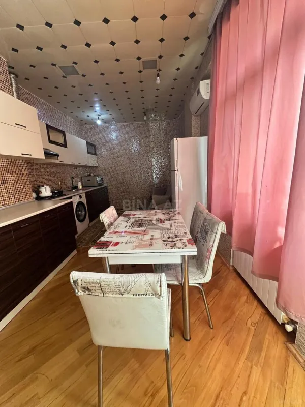 Satılır 2 otaqlı mənzil 80 m²