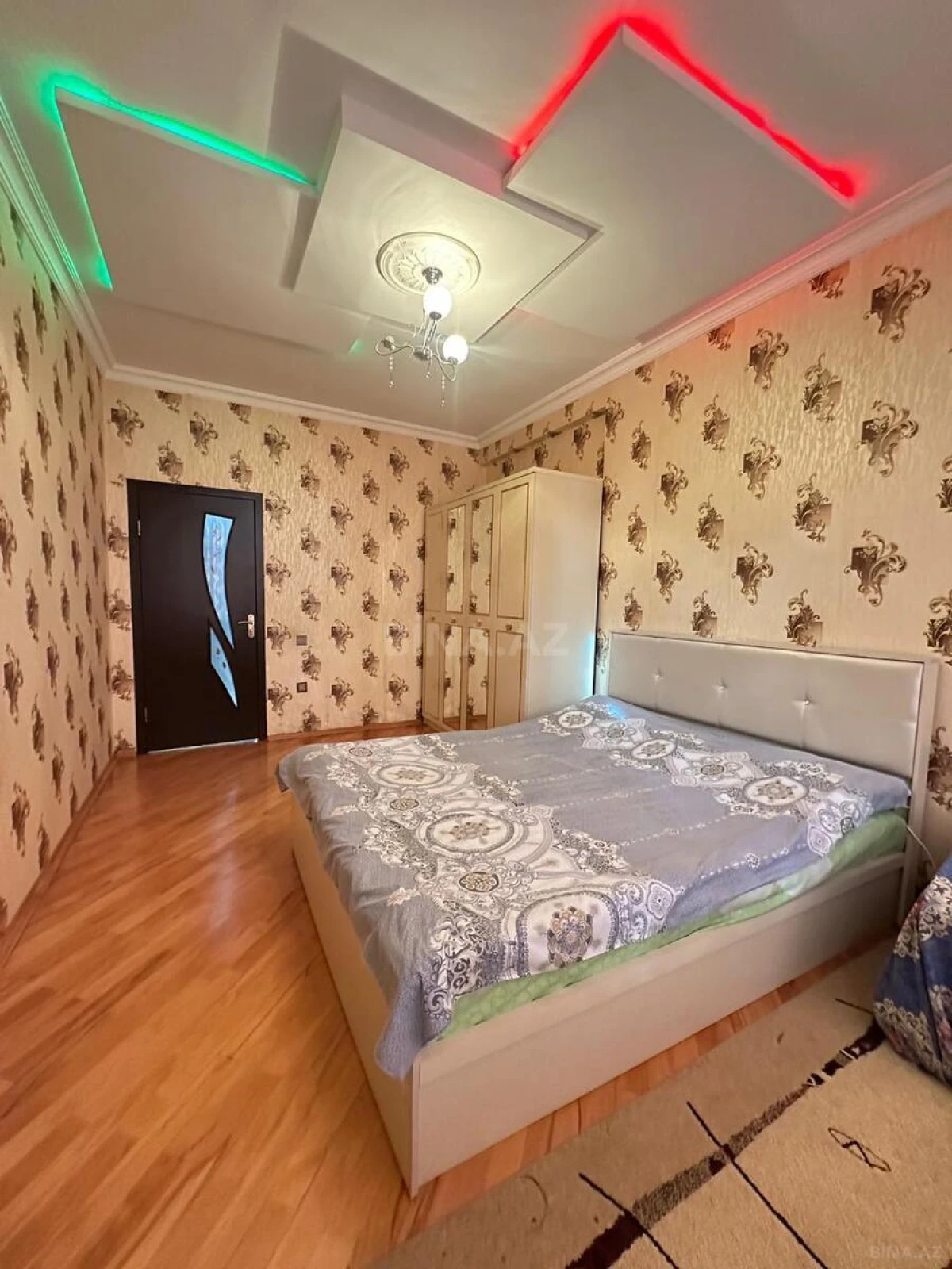 Satılır 2 otaqlı mənzil 80 m²