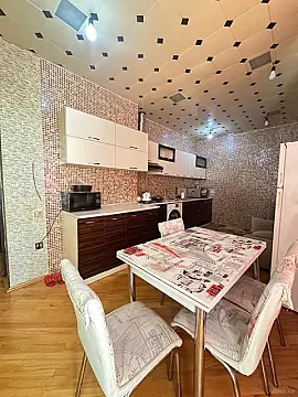 Satılır 2 otaqlı mənzil 80 m²