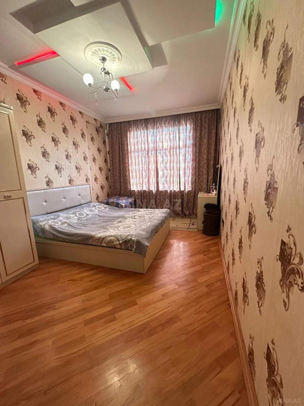 Satılır 2 otaqlı mənzil 80 m²