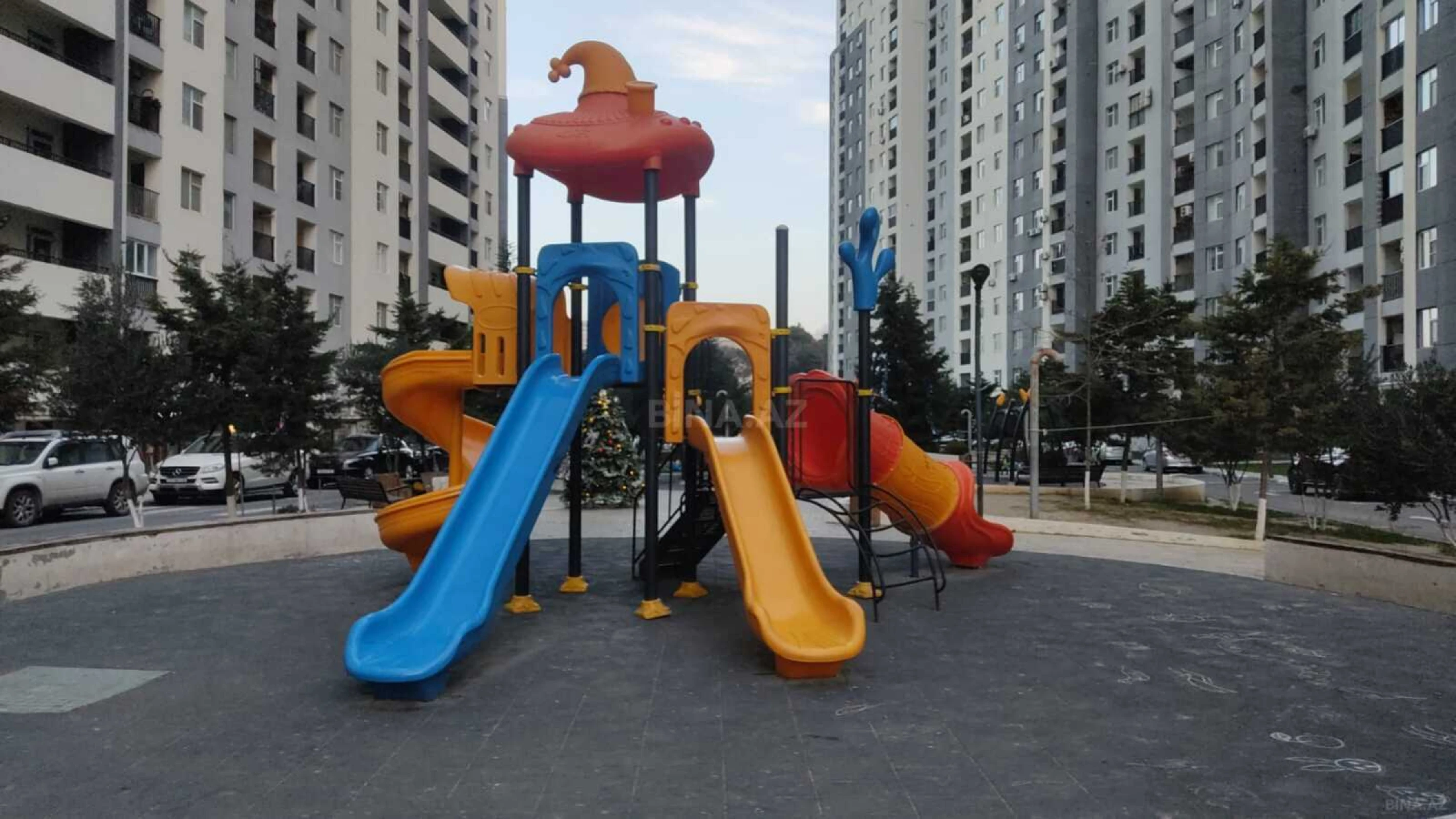 Satılır 3 otaqlı mənzil 96 m²