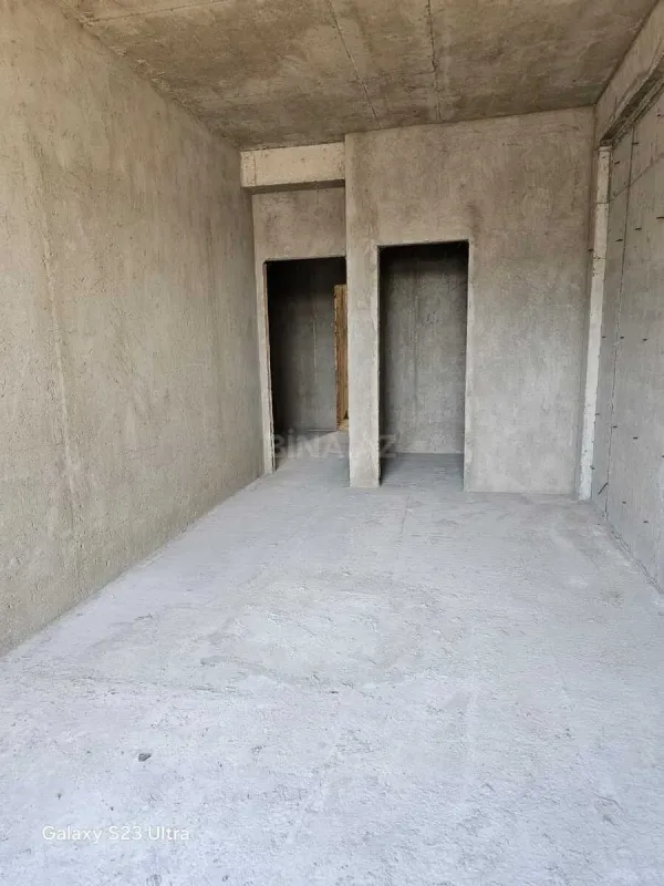 Satılır 2 otaqlı mənzil 75 m²