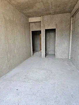 Satılır 2 otaqlı mənzil 75 m²