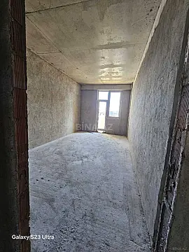 Satılır 2 otaqlı mənzil 75 m²