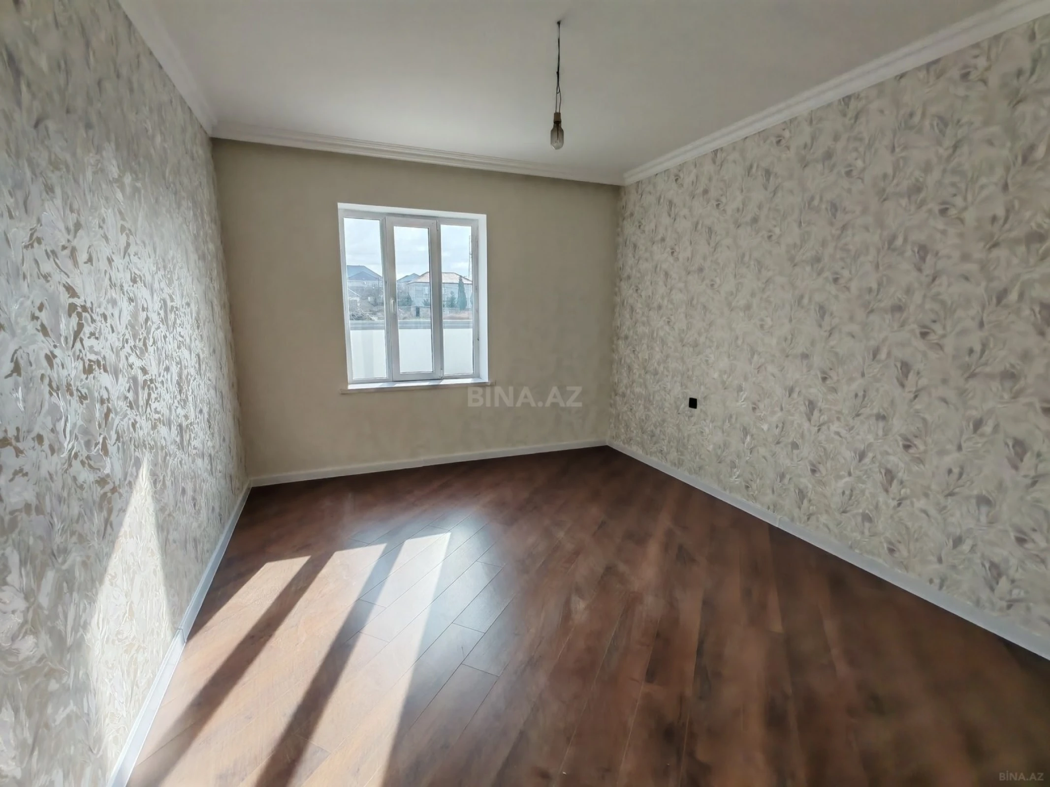 Satılır 4 otaqlı həyət evi 170 m²