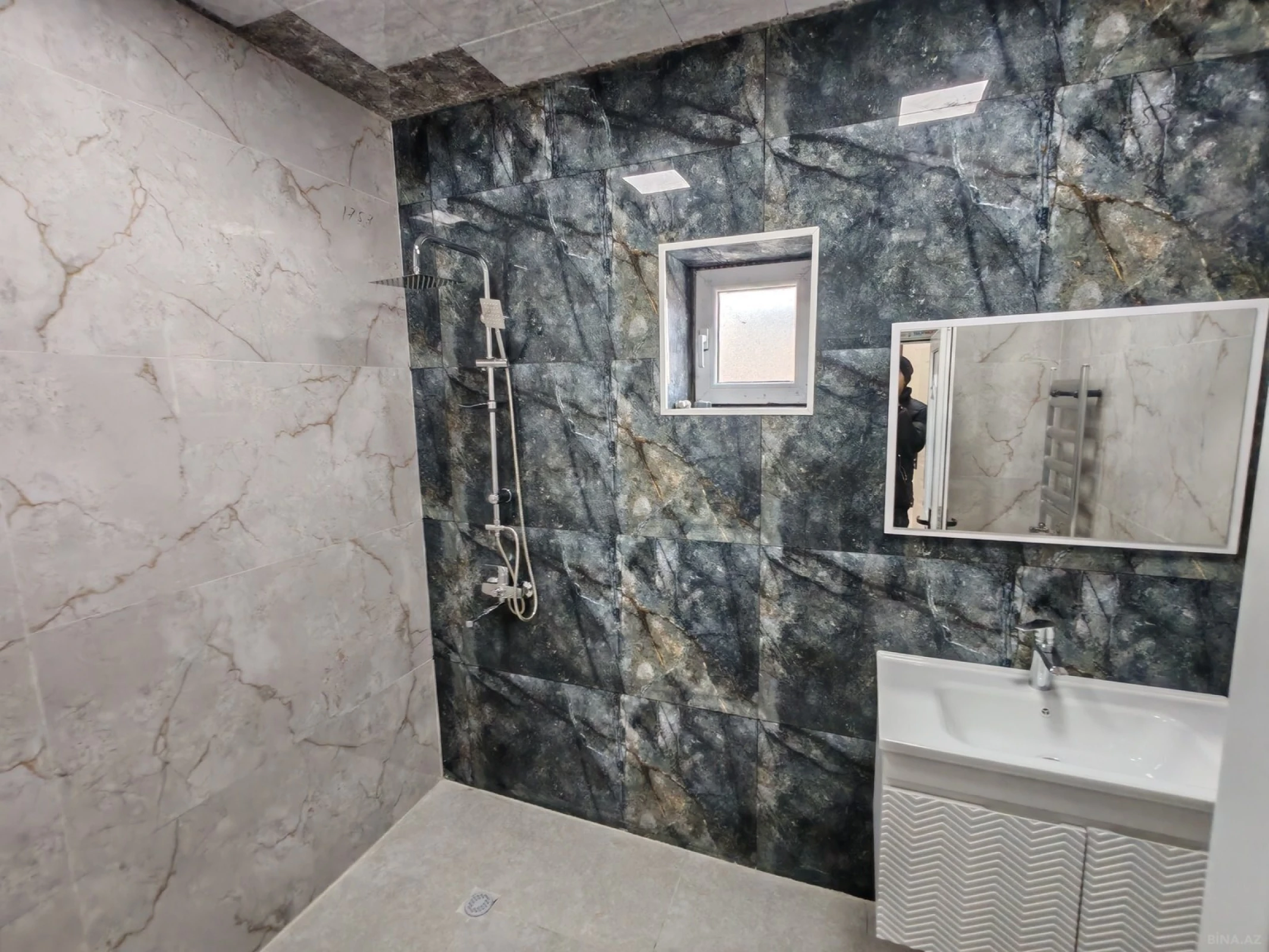 Satılır 4 otaqlı həyət evi 170 m²
