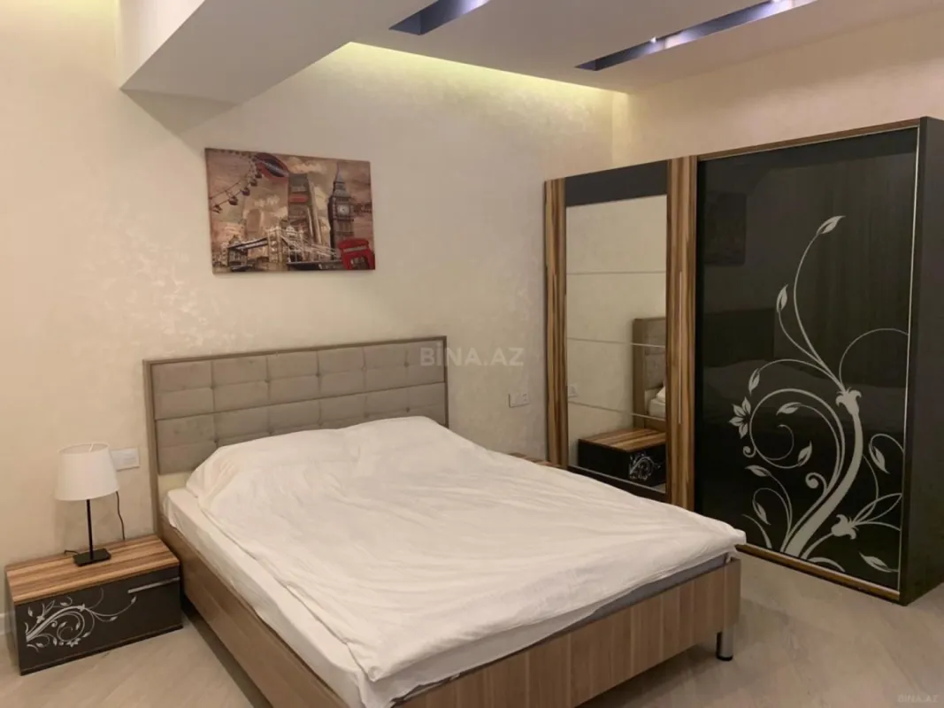 Kirayə verilir 3 otaqlı mənzil 160 m²