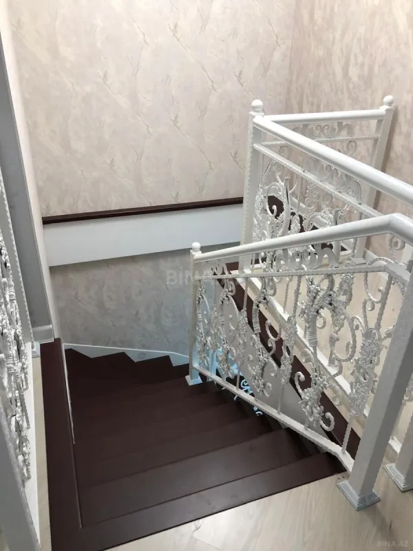 Kirayə verilir 3 otaqlı mənzil 160 m²