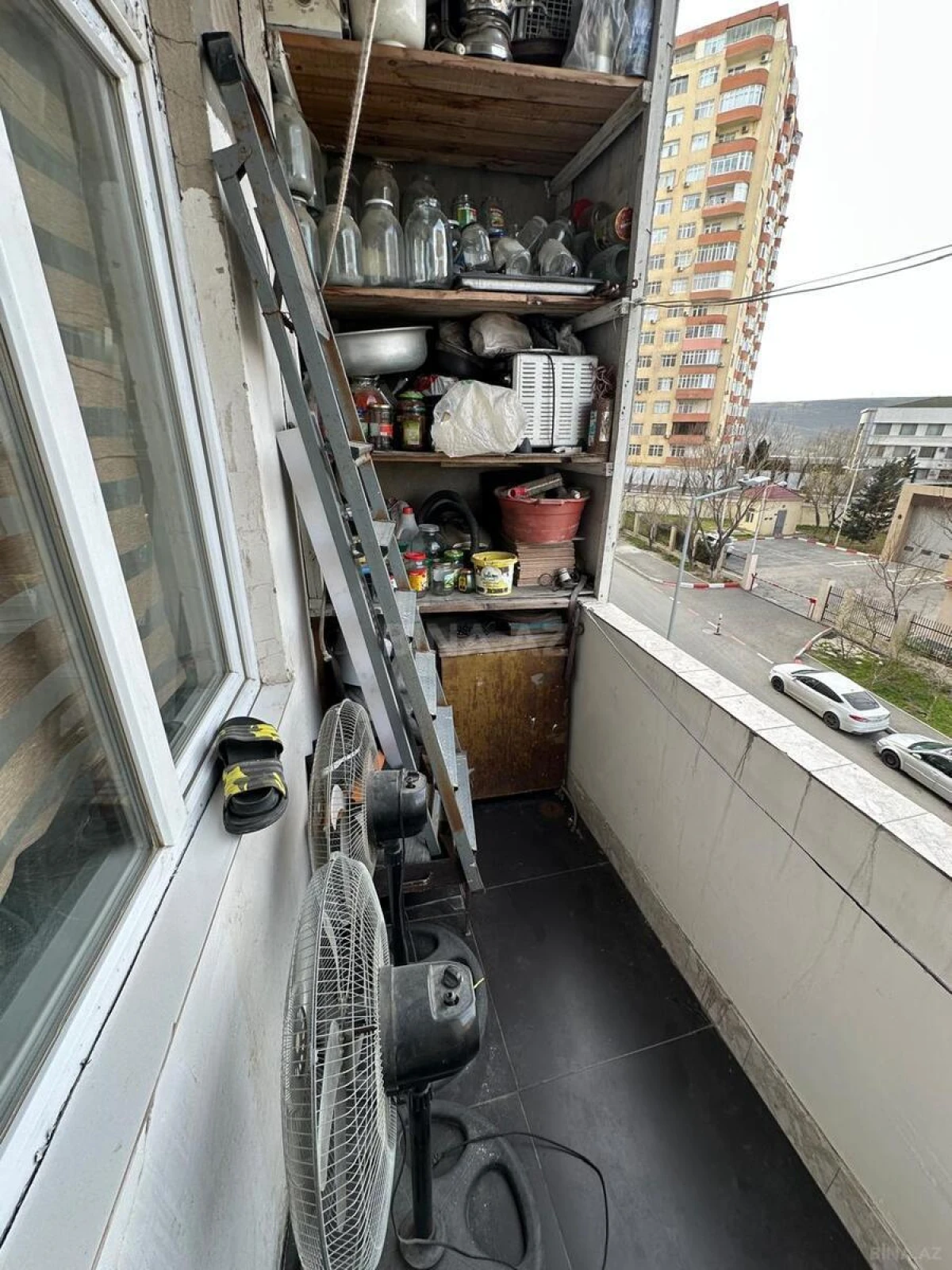 Satılır 4 otaqlı mənzil 120 m²
