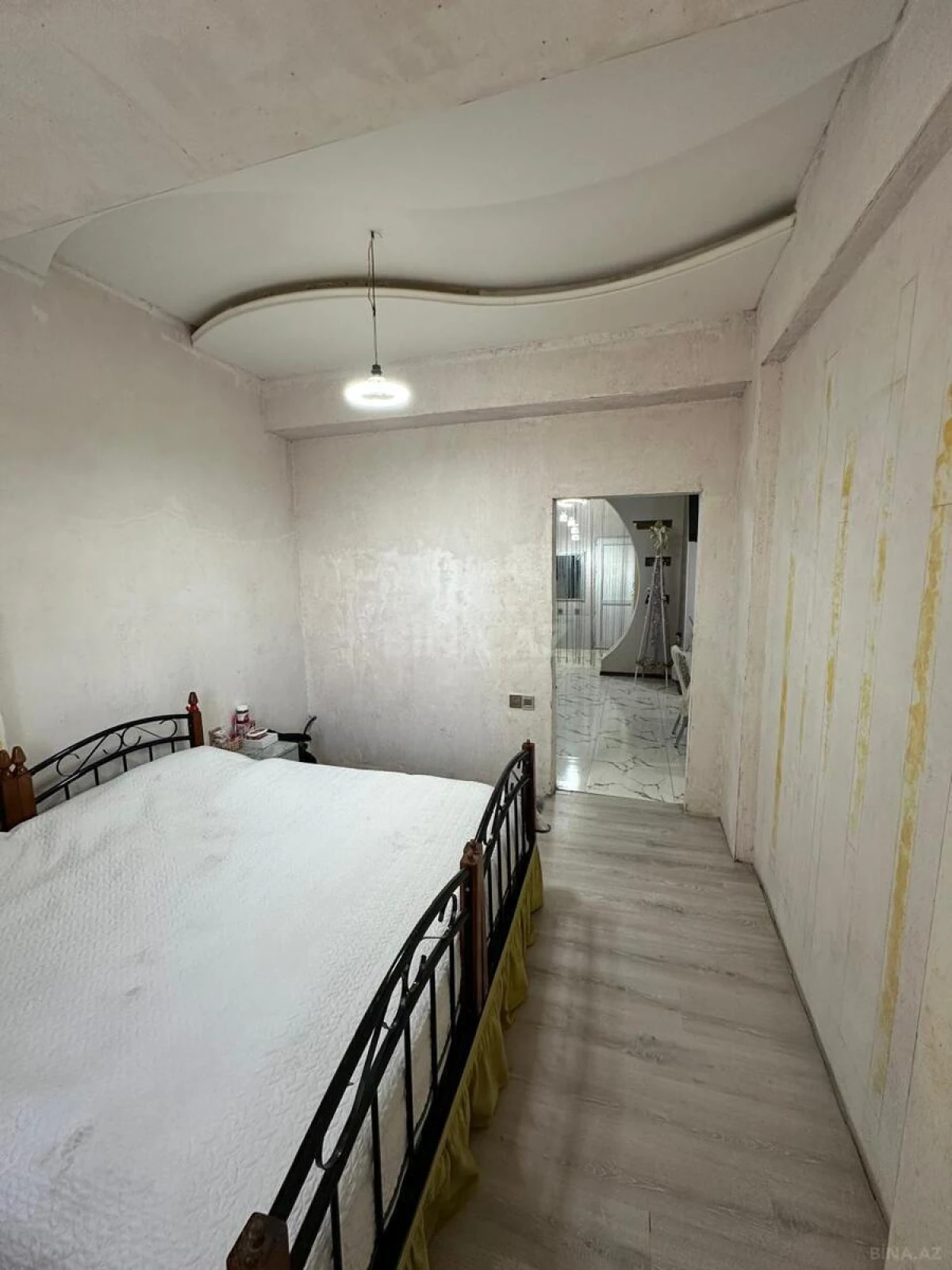 Satılır 4 otaqlı mənzil 120 m²