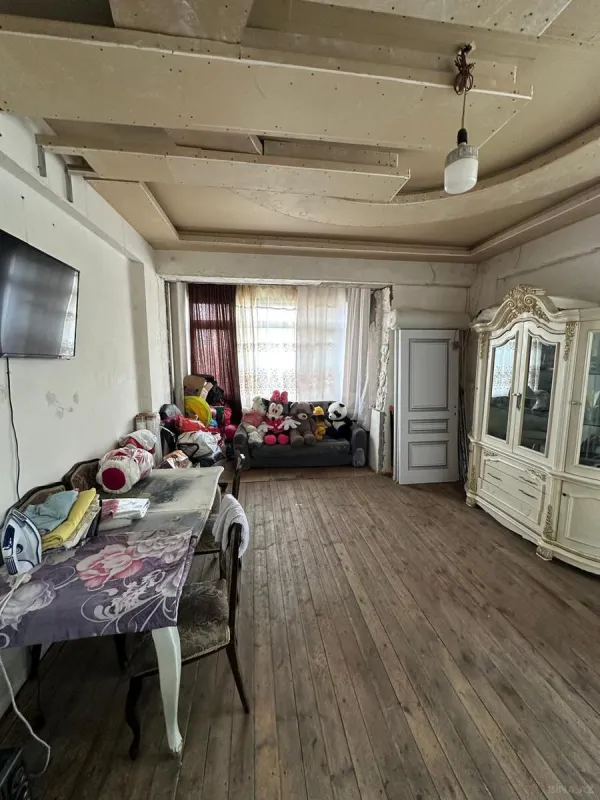 Satılır 4 otaqlı mənzil 120 m²