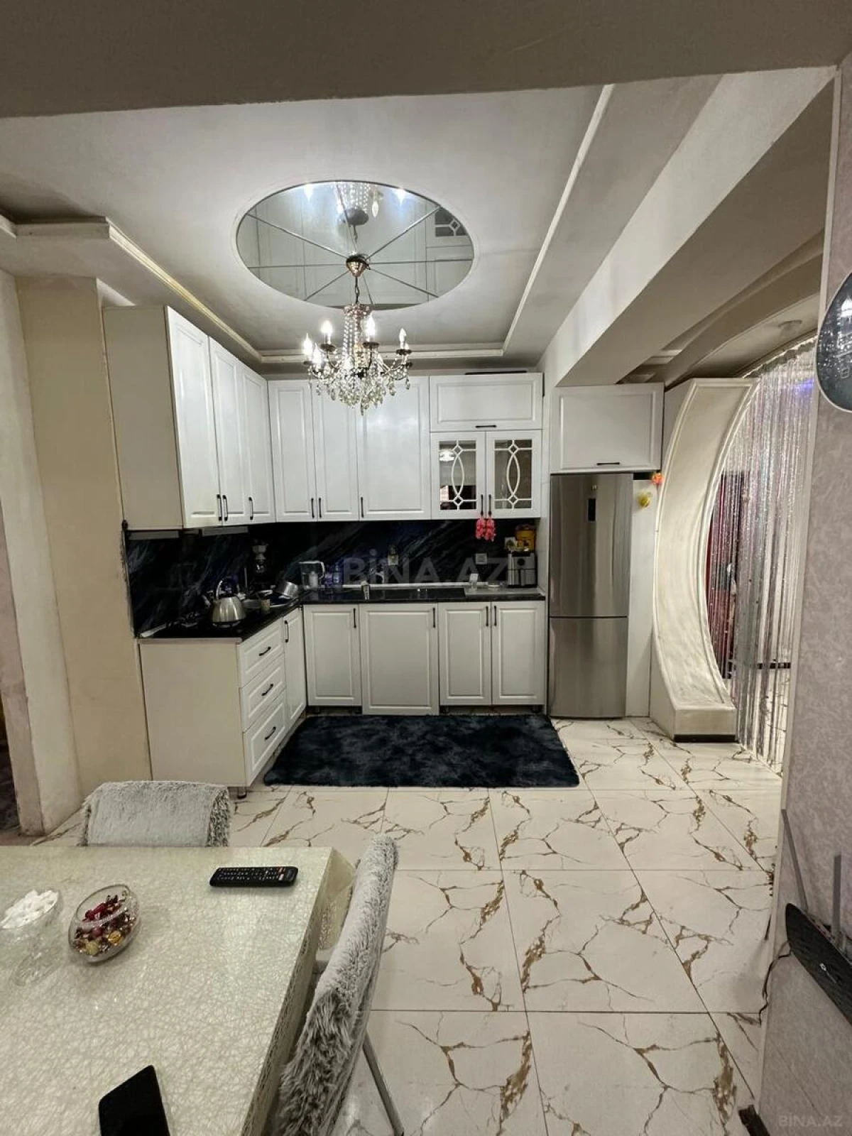 Satılır 4 otaqlı mənzil 120 m²