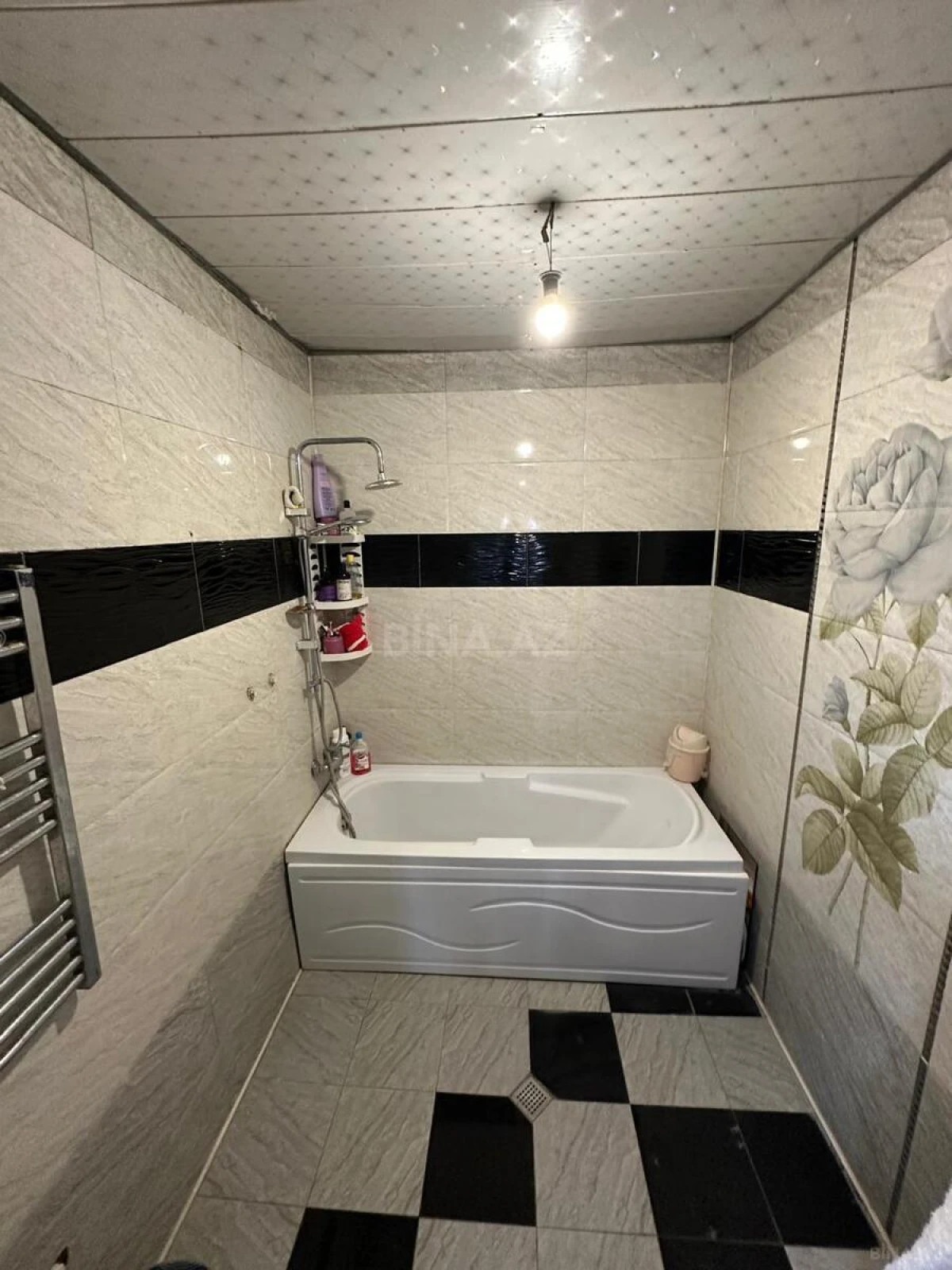 Satılır 4 otaqlı mənzil 120 m²