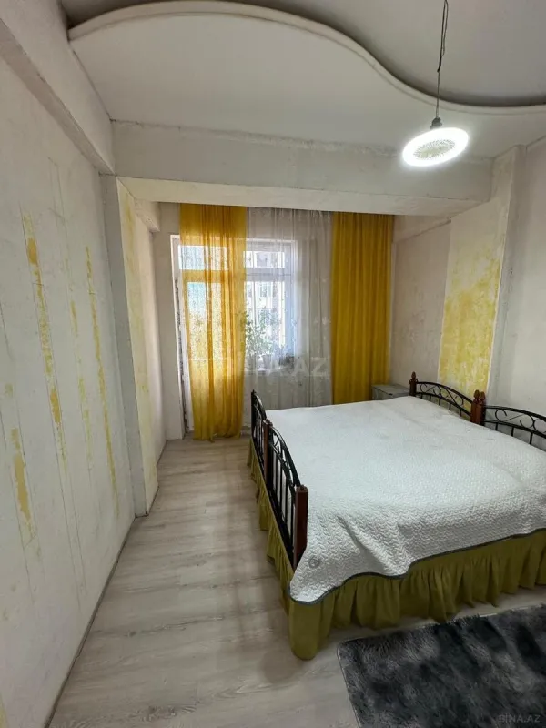 Satılır 4 otaqlı mənzil 120 m²