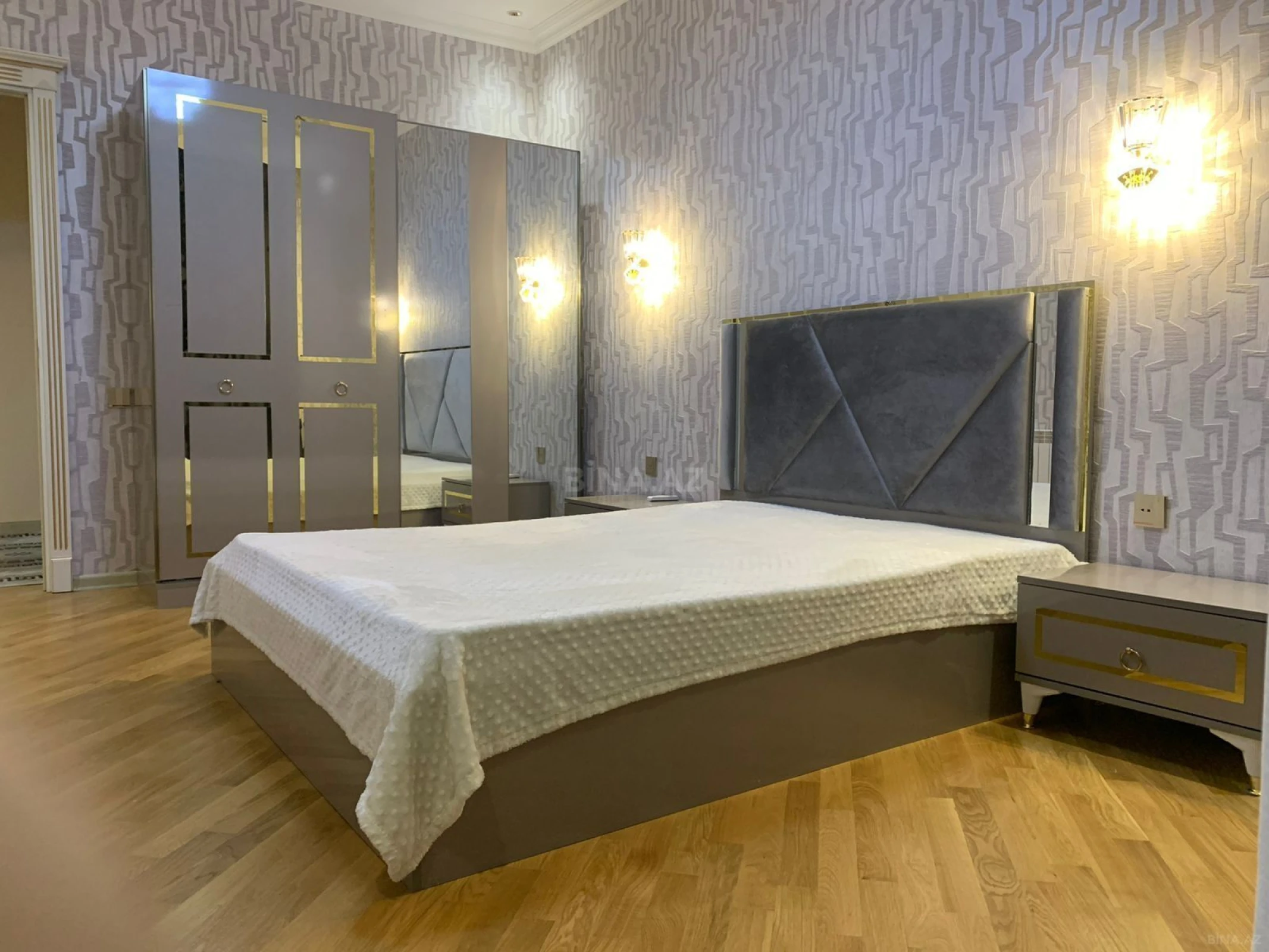 Kirayə verilir 3 otaqlı mənzil 145 m²