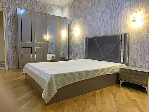 Kirayə verilir 3 otaqlı mənzil 145 m²