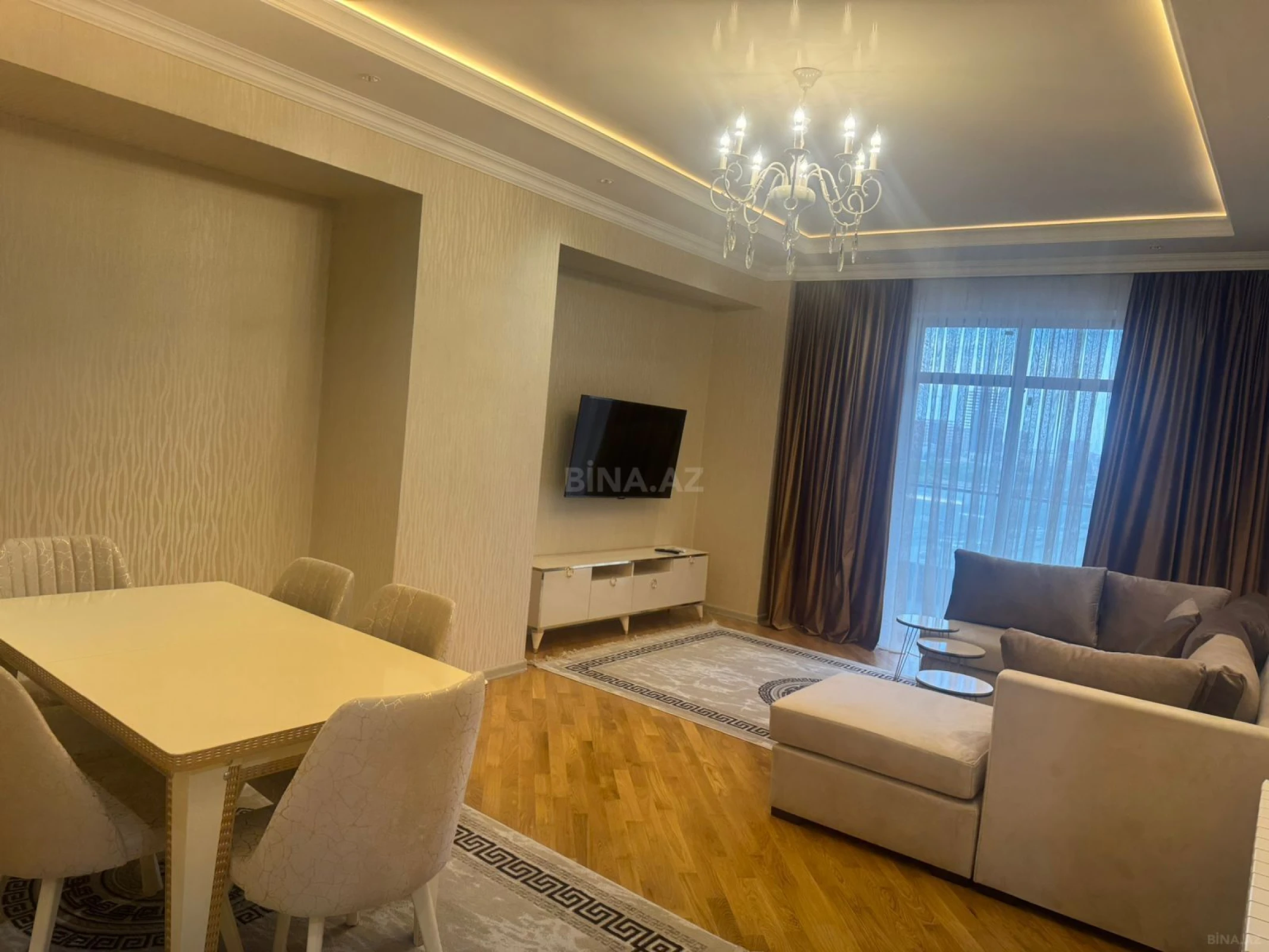 Kirayə verilir 3 otaqlı mənzil 145 m²