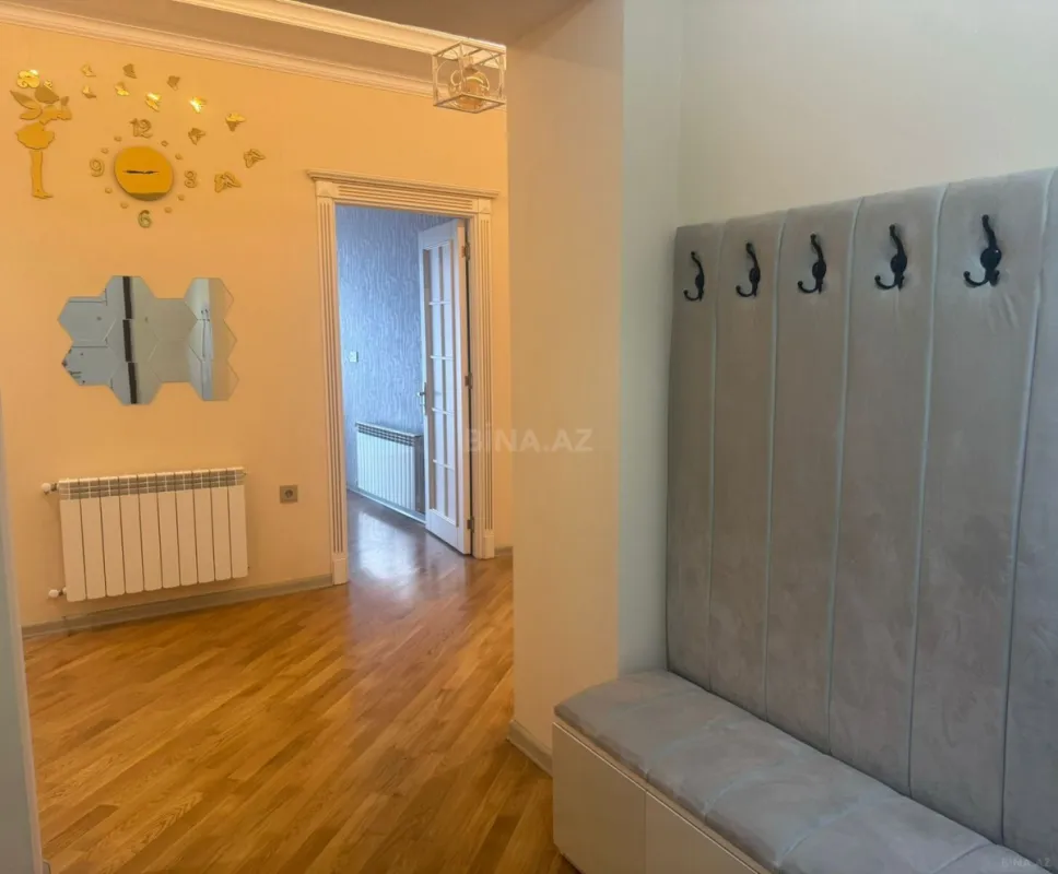 Kirayə verilir 3 otaqlı mənzil 145 m²