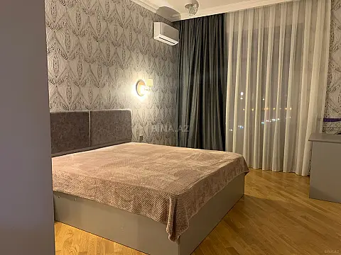Kirayə verilir 3 otaqlı mənzil 145 m²