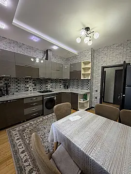 Satılır 3 otaqlı mənzil 128 m²