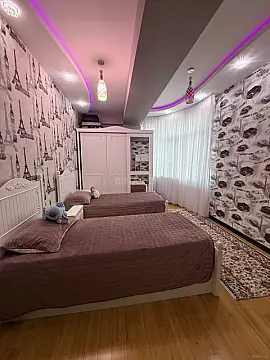 Satılır 3 otaqlı mənzil 128 m²