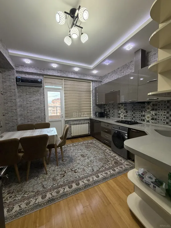 Satılır 3 otaqlı mənzil 128 m²