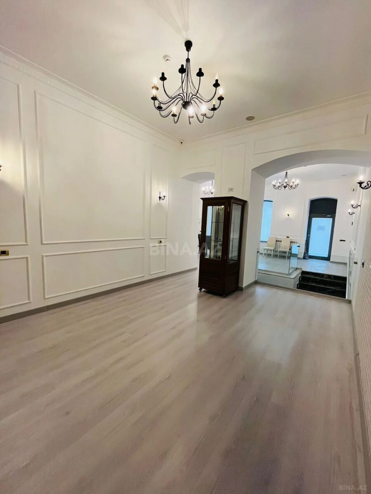 Kirayə verilir obyekt 214 m²