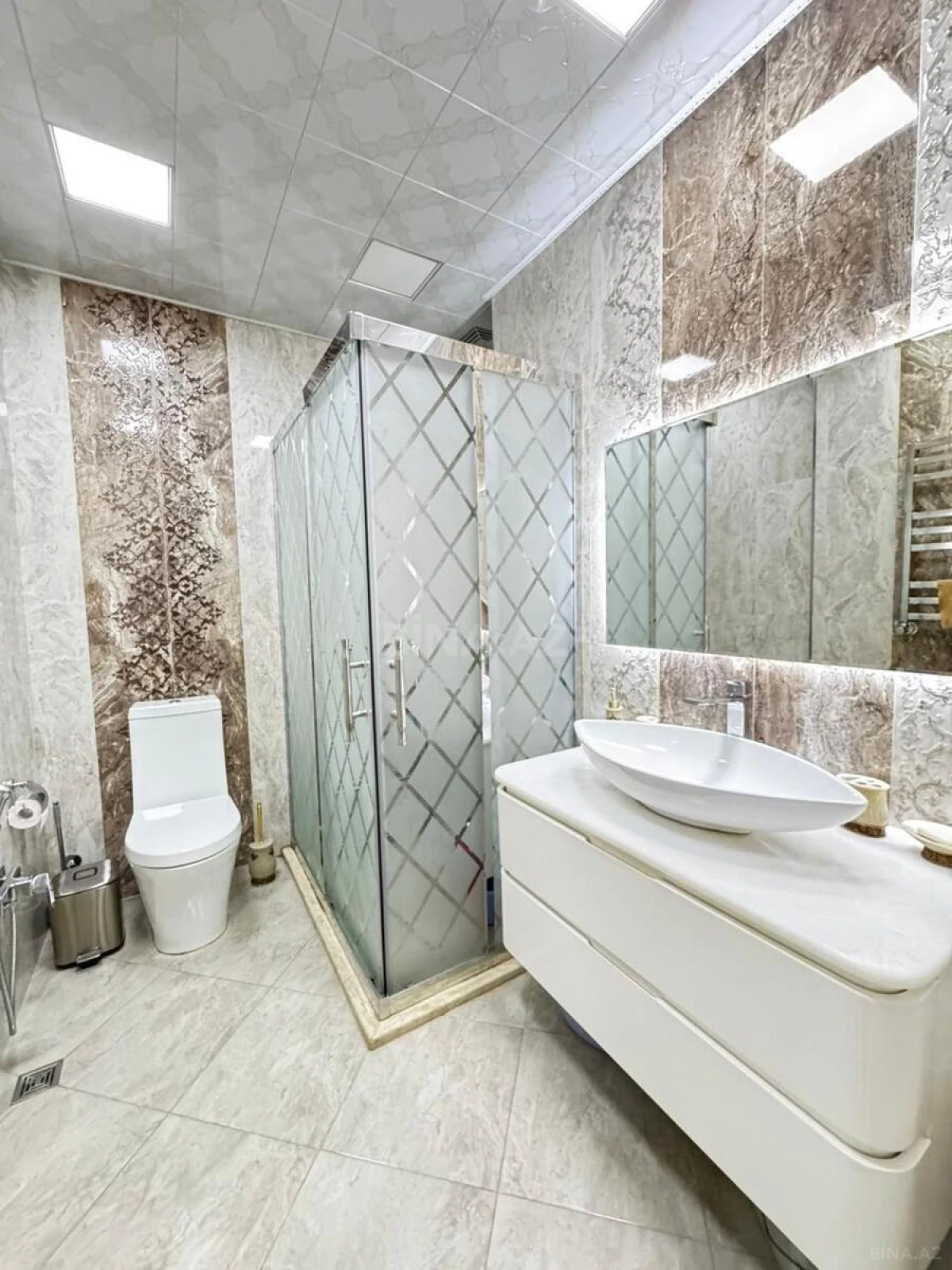 Kirayə verilir 3 otaqlı mənzil 150 m²