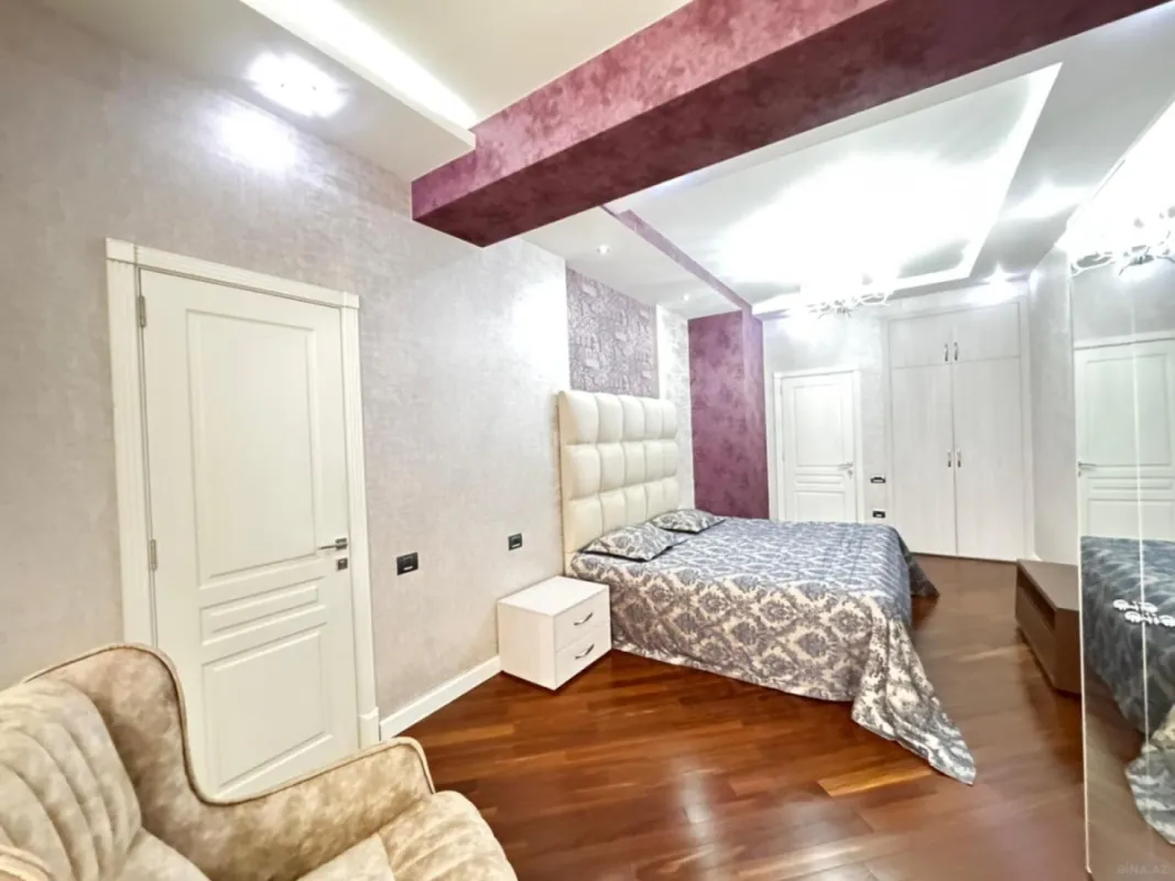 Kirayə verilir 3 otaqlı mənzil 150 m²