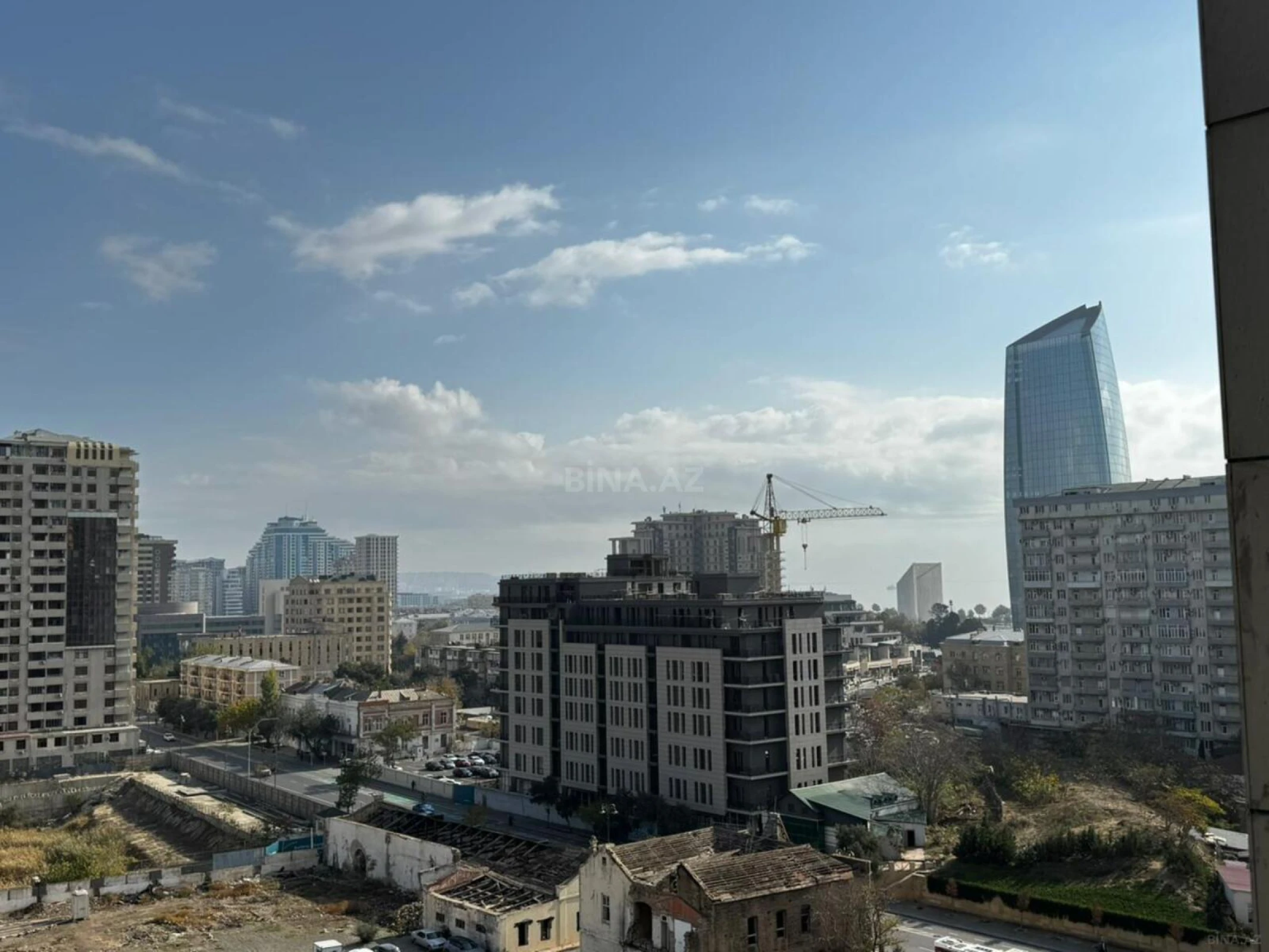 Kirayə verilir 3 otaqlı mənzil 150 m²