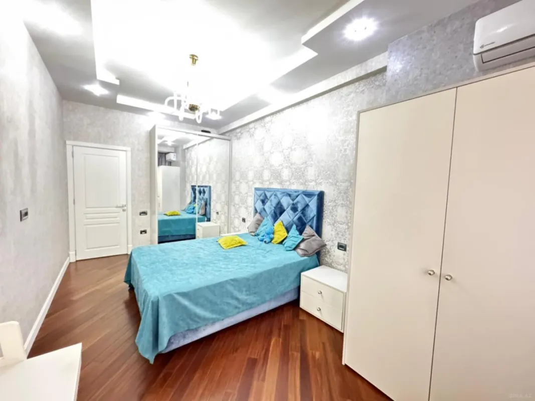 Kirayə verilir 3 otaqlı mənzil 150 m²