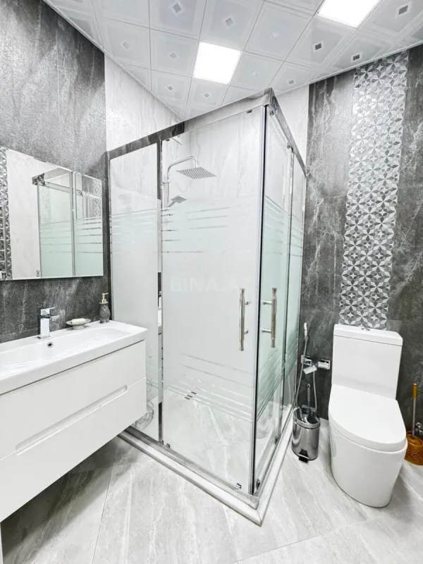 Kirayə verilir 3 otaqlı mənzil 150 m²
