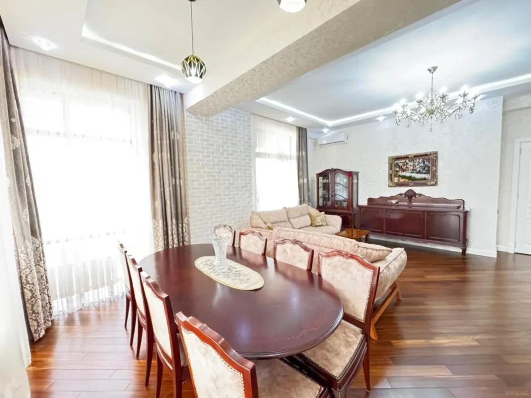 Kirayə verilir 3 otaqlı mənzil 150 m²