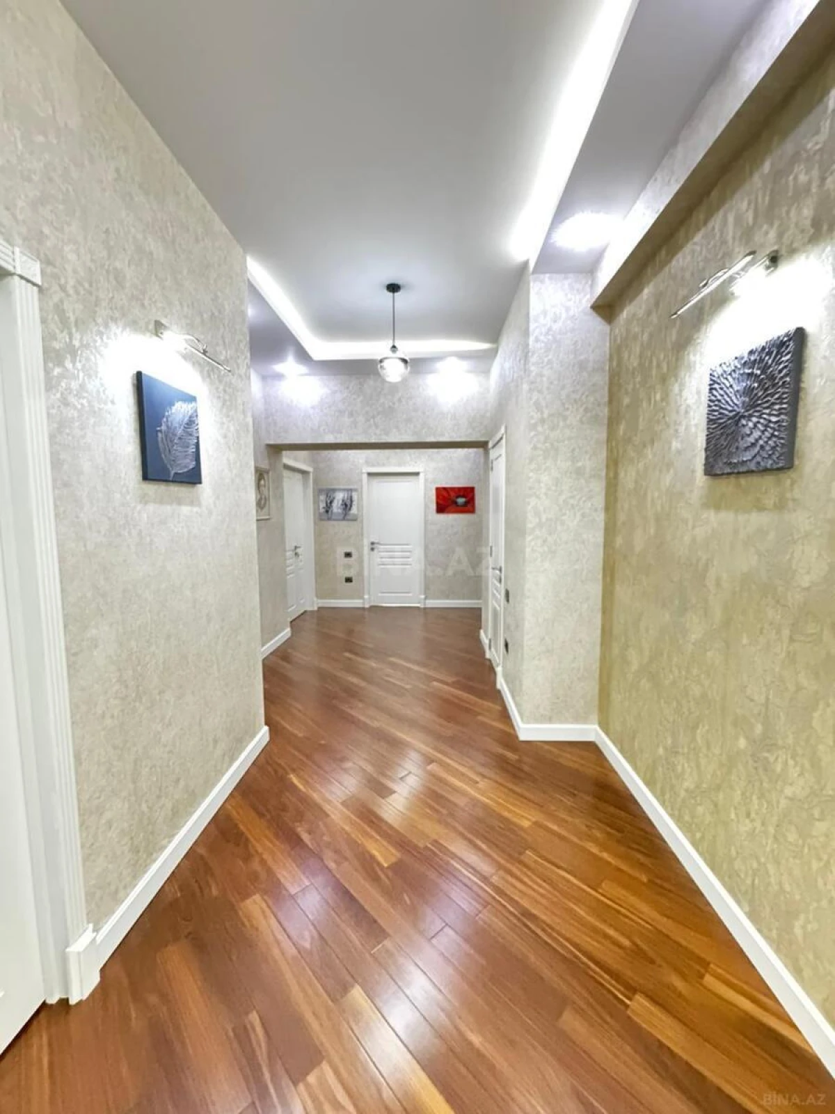 Kirayə verilir 3 otaqlı mənzil 150 m²