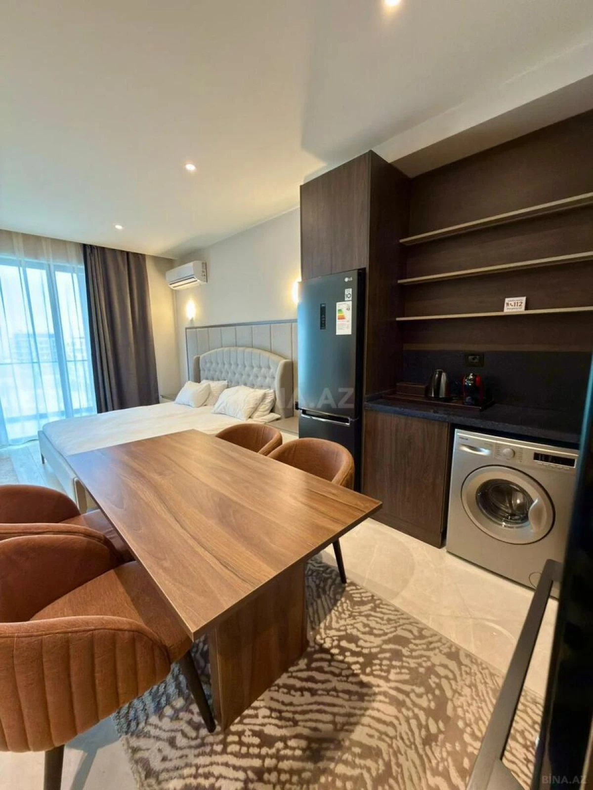 Satılır 1 otaqlı mənzil 57 m²