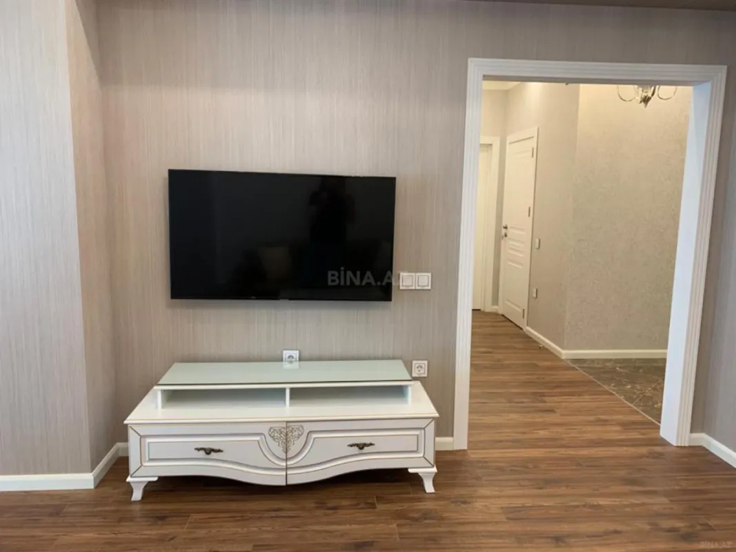 Kirayə verilir 3 otaqlı mənzil 102 m²