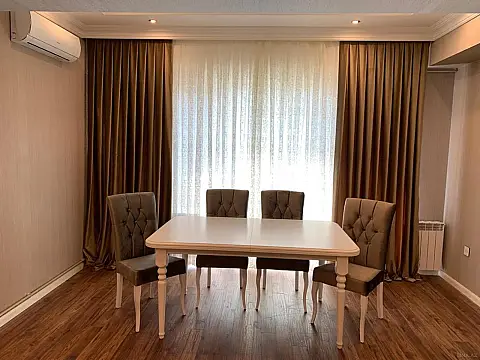 Kirayə verilir 3 otaqlı mənzil 102 m²
