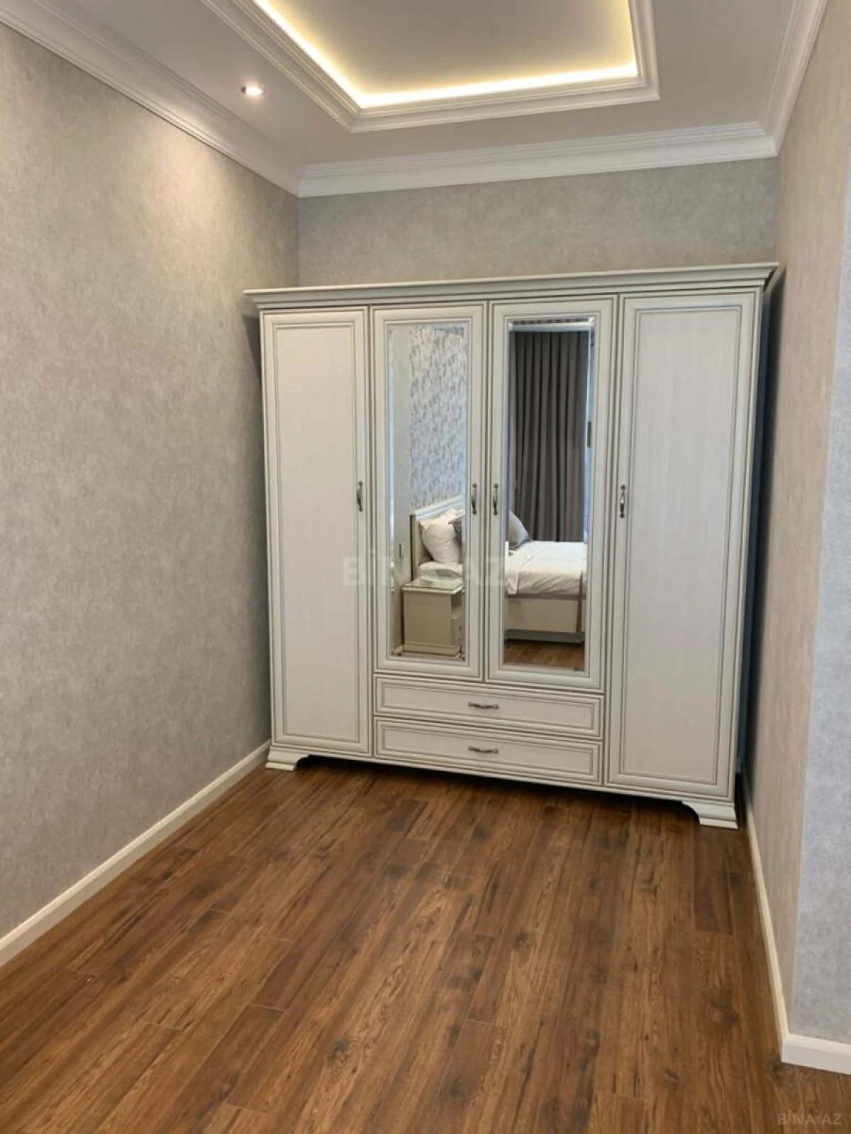 Kirayə verilir 3 otaqlı mənzil 102 m²