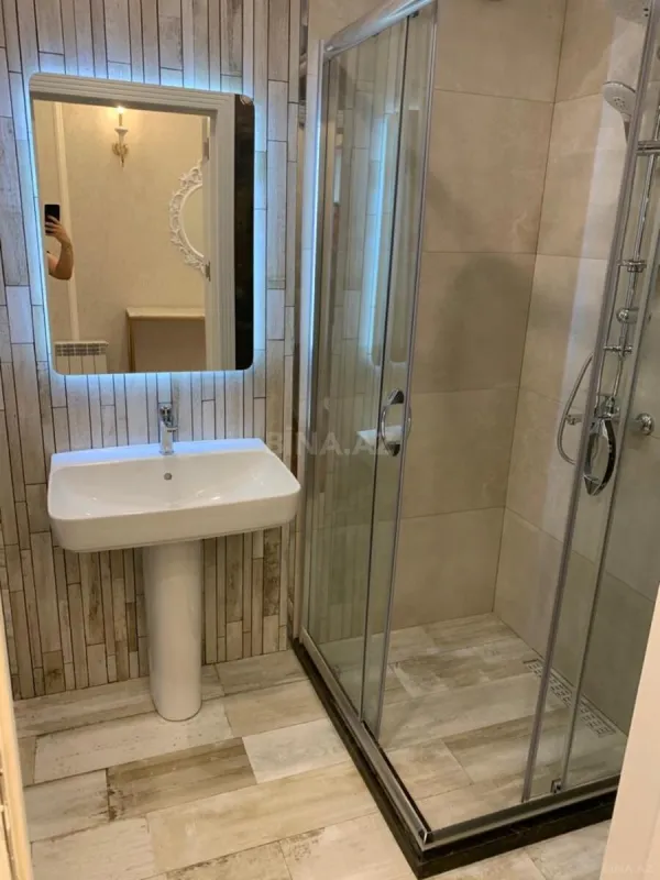 Kirayə verilir 3 otaqlı mənzil 102 m²