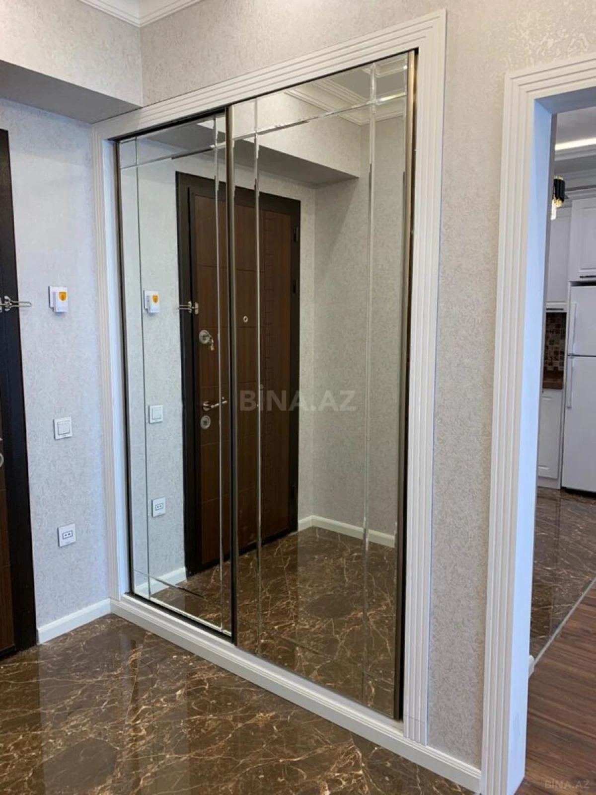 Kirayə verilir 3 otaqlı mənzil 102 m²