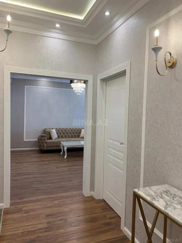 Kirayə verilir 3 otaqlı mənzil 102 m²