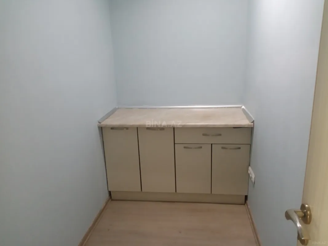 Kirayə verilir 3 otaqlı ofis 110 m²
