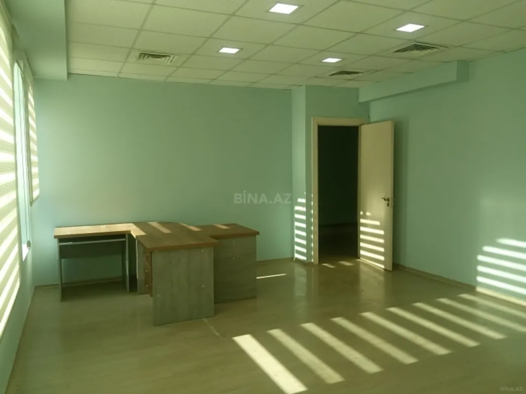 Kirayə verilir 3 otaqlı ofis 110 m²