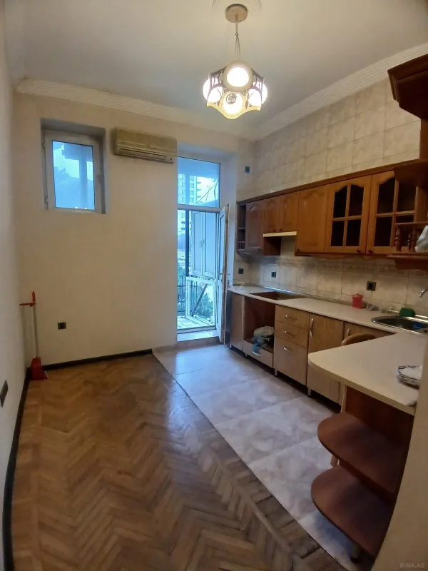 Satılır 3 otaqlı mənzil 90 m²