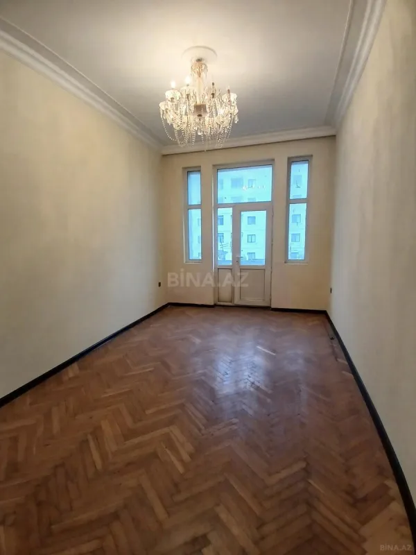 Satılır 3 otaqlı mənzil 90 m²
